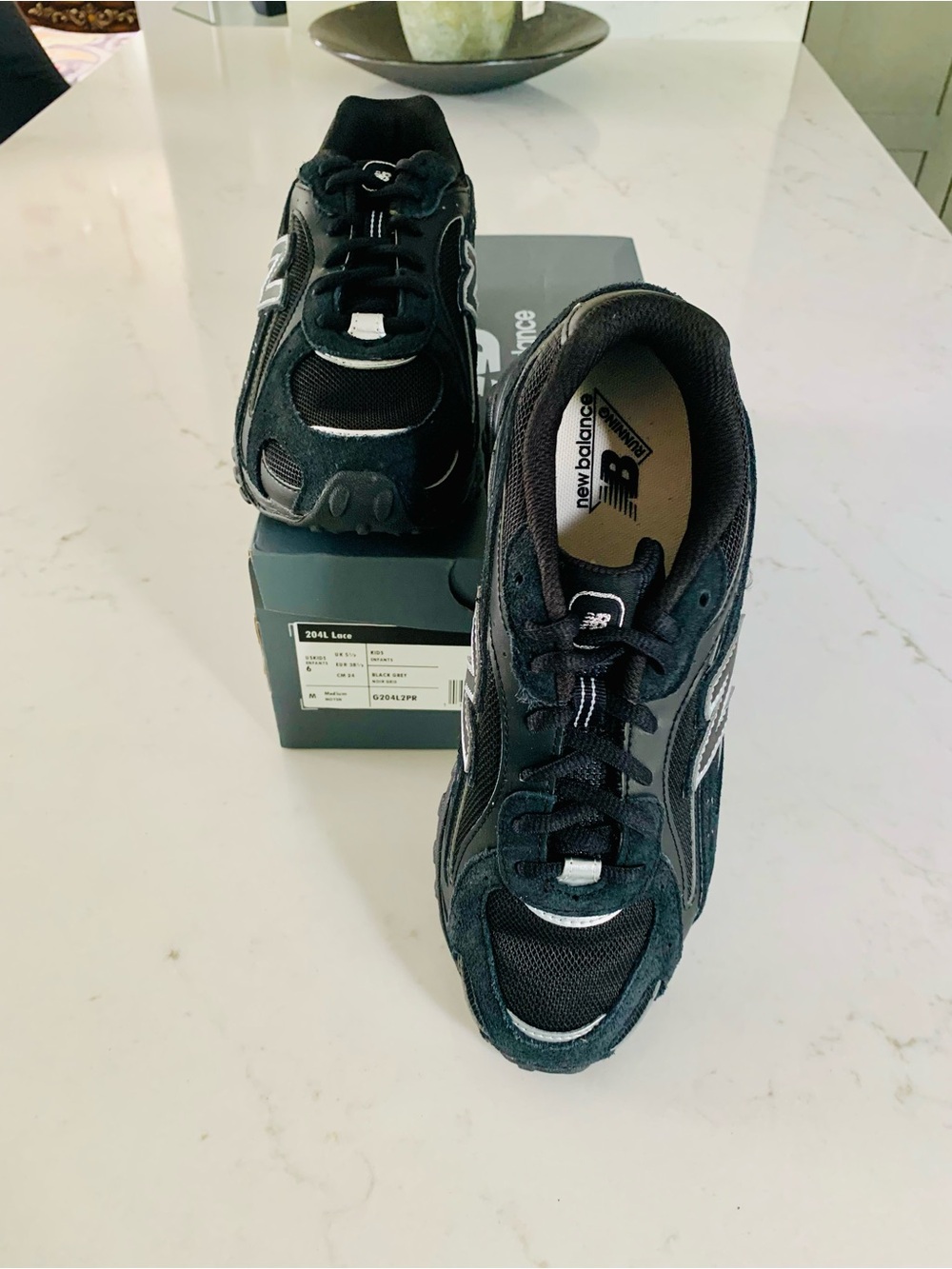 New Balance 204L Lace Black/Gray Lace-Up Low Top Sneakers Rubber Outsole NWB